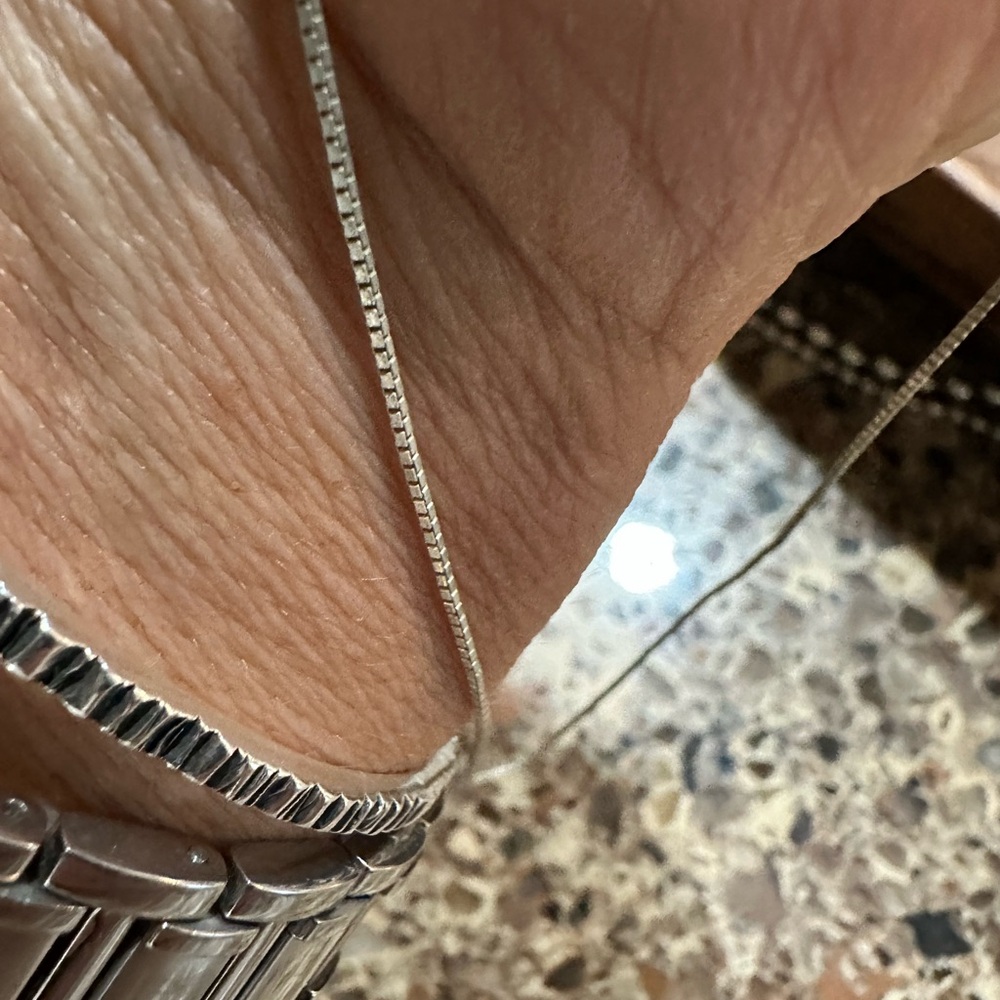 Box Chain Necklace - Picture 4 of 5